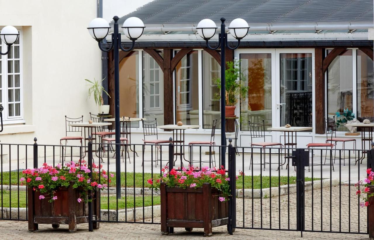Residence Hoteliere Du Domaine Chablis Bagian luar foto