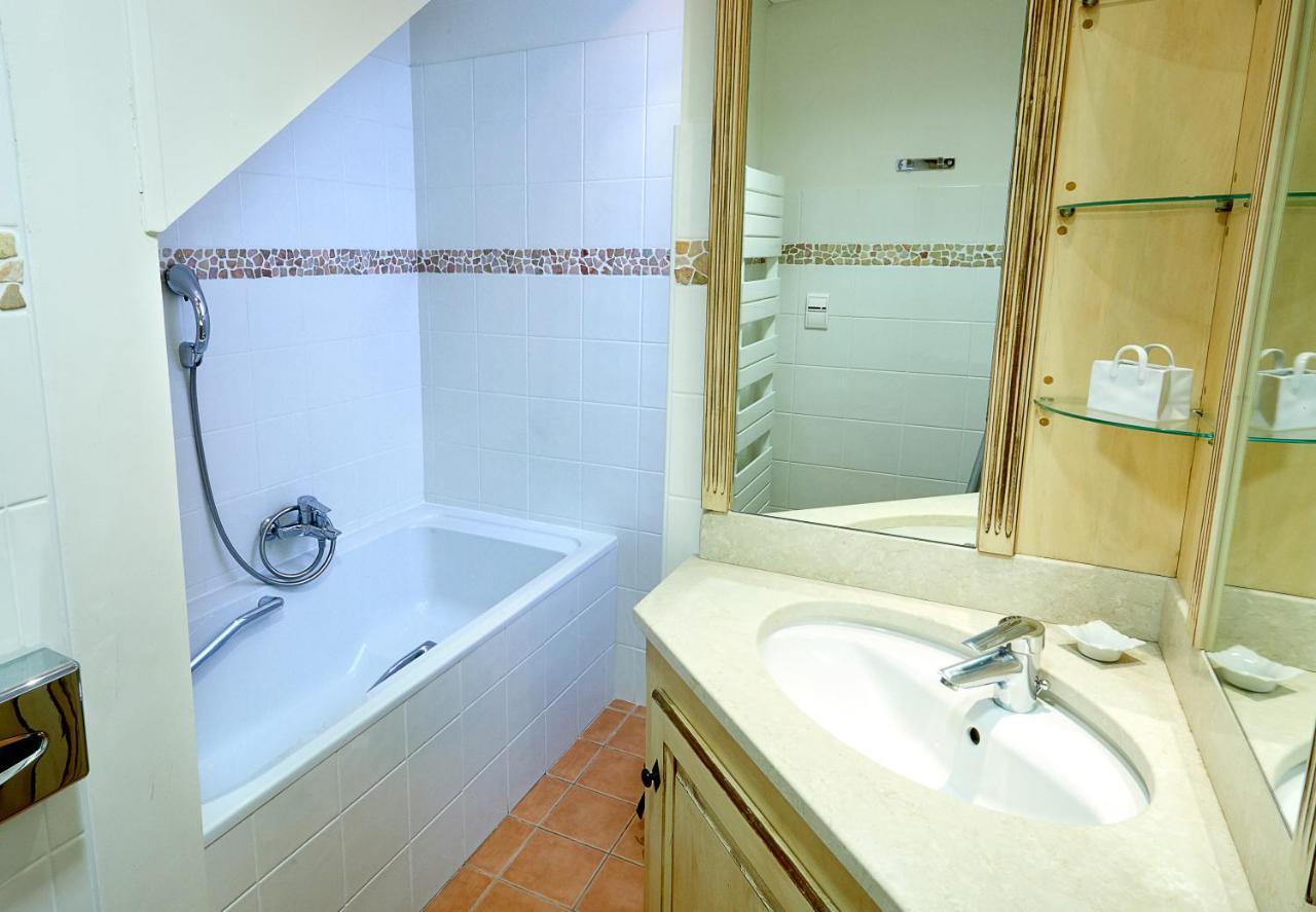 Residence Hoteliere Du Domaine Chablis Bagian luar foto